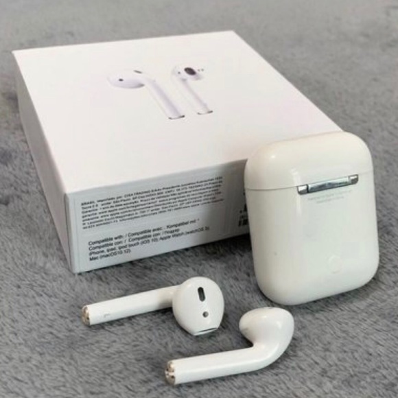 Apple AirPods 2nd Generation - Picture 3 of 5